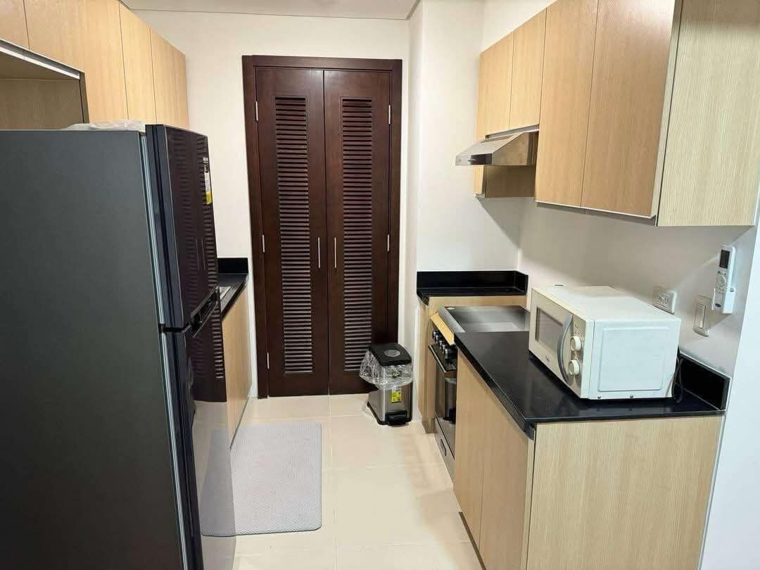 East Gallery Place, BGC-дағы люкс 2 жатқа бөлмелі пәтер