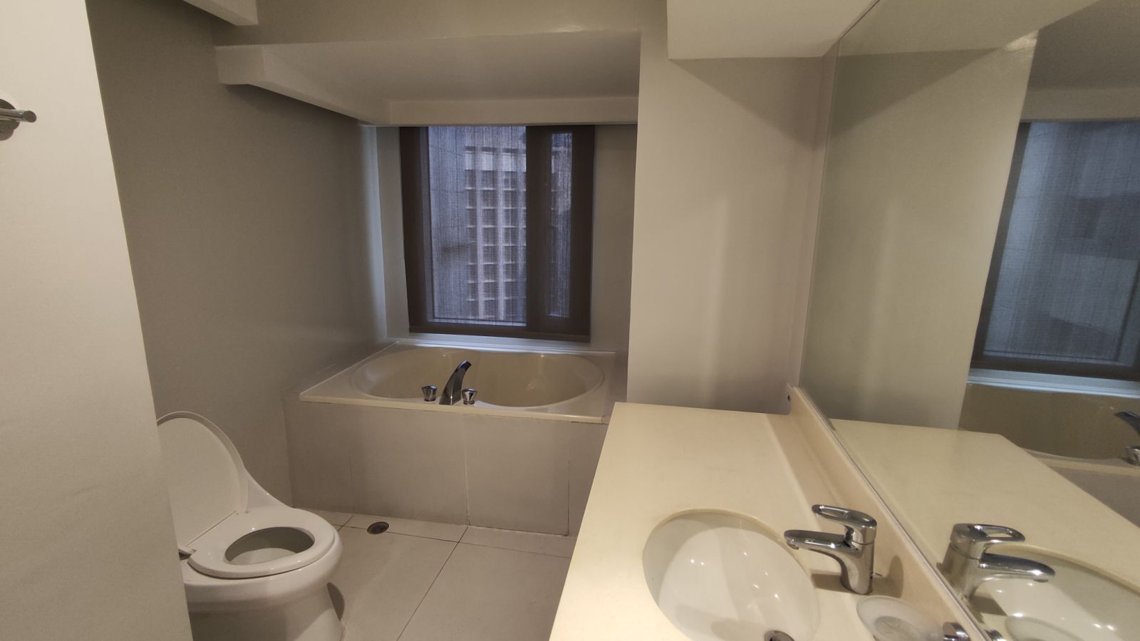 The Forbes Tower-дағы 3 бөлмелі пәтер, Сальседо ауылы