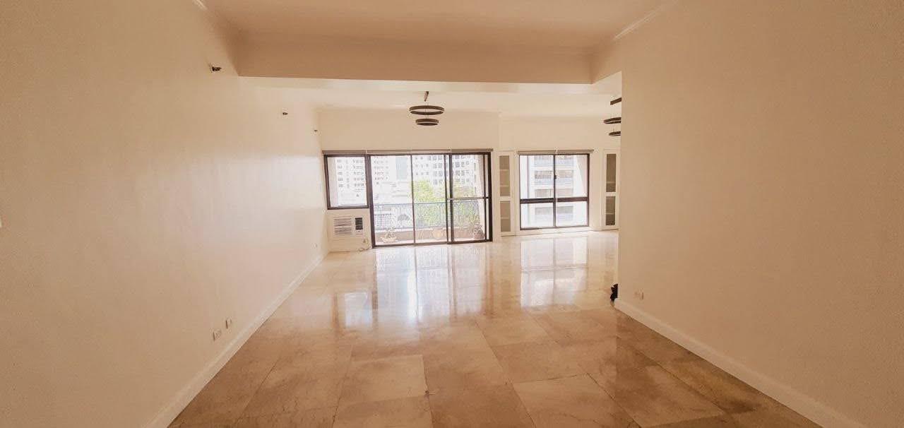 Spacious 3-Bedroom Condominium at Alexandra with Premium Features