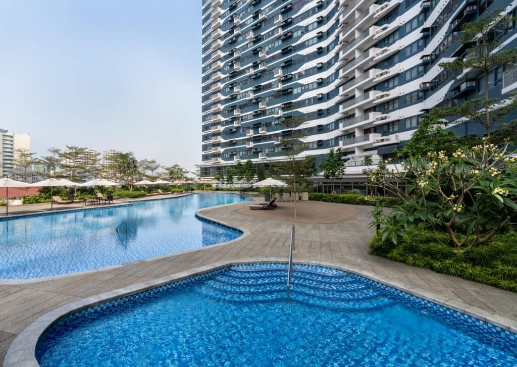 Studio Unit at The Rise Makati - Fully Furnished 59th Floor