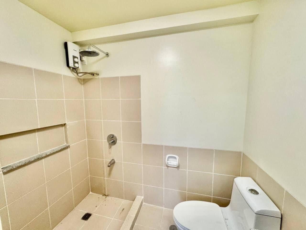 Brixton Place Weston Tower - 2-х кімнатна повністю мебльована квартира