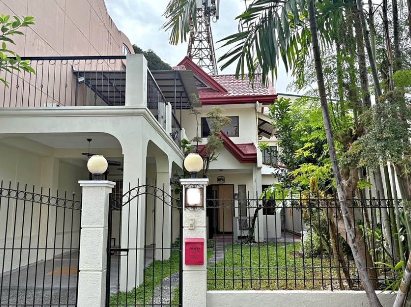 4-комнатный дом в Merville, город Parañaque - Просторный семейный дом