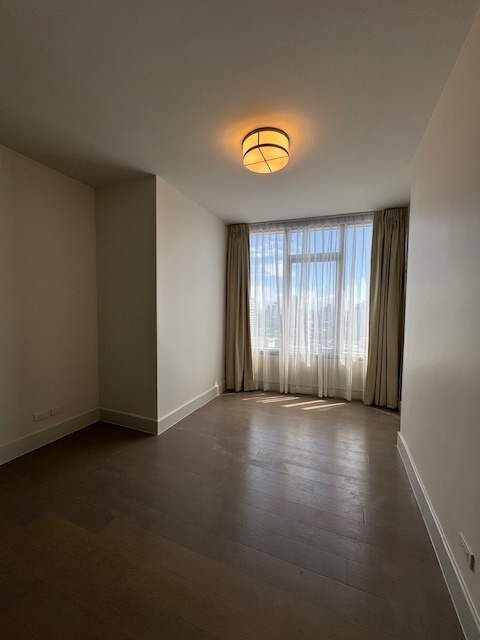 The Proscenium Residences тұрғын үй кешеніндегі екі бөлмелі Rockwell пәтері