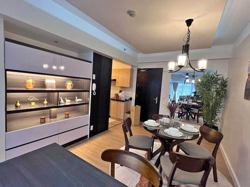 Park Triangle Residences - Полностью меблированная 1-комнатная квартира в Форт Бонифасио