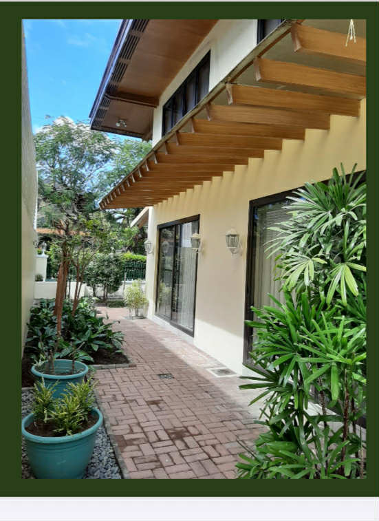 Two Storey House with Swimming Pool in Ayala Alabang Village