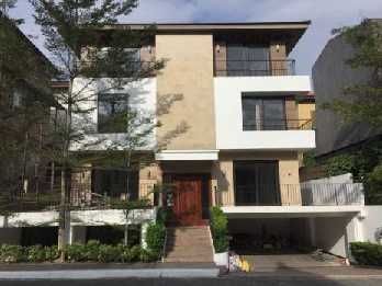 Luxurious 5BR House in McKinley West Village, BGC, Taguig City