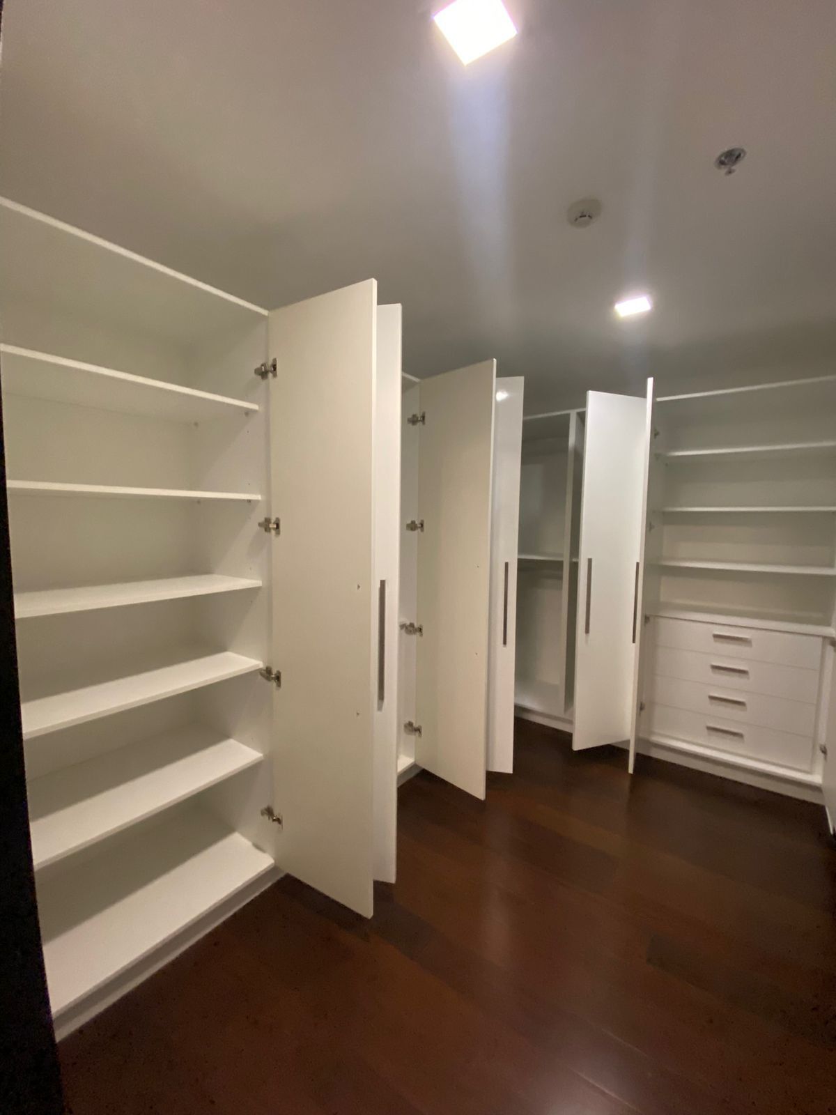 Толық жабдықталған 2 бөлмелі пәтер West Gallery Place
