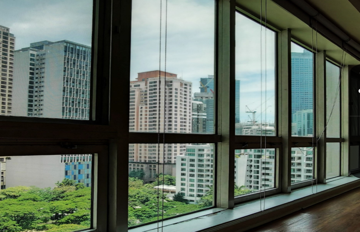 3BR Apartment in Three Salcedo, Makati City with City Views