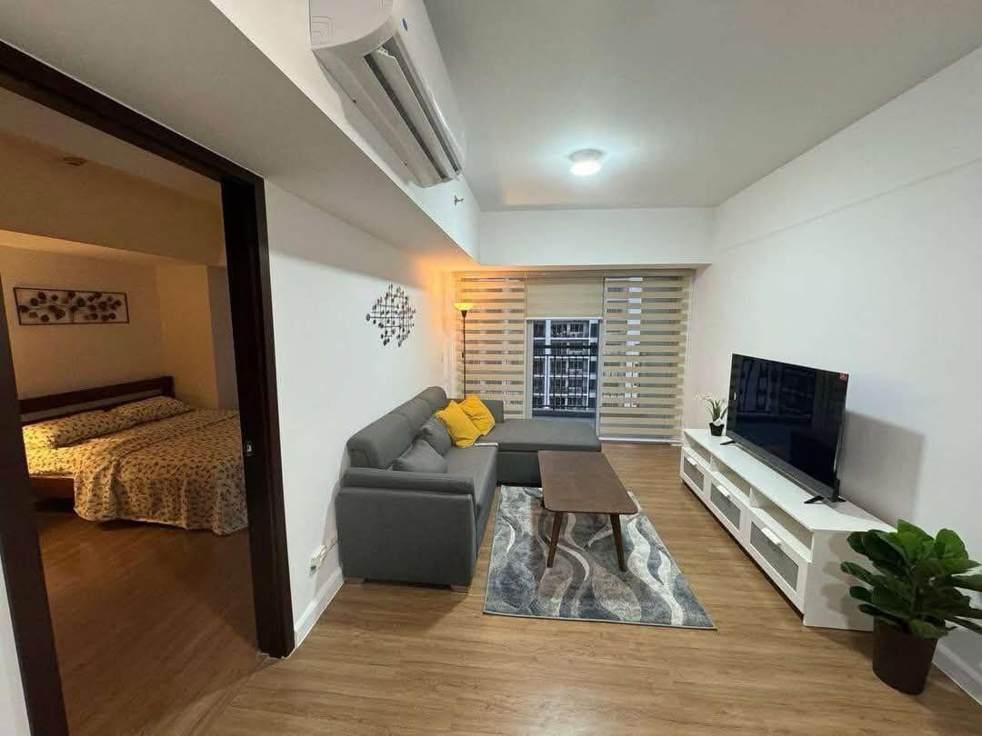East Gallery Place, BGC-дағы люкс 2 жатқа бөлмелі пәтер