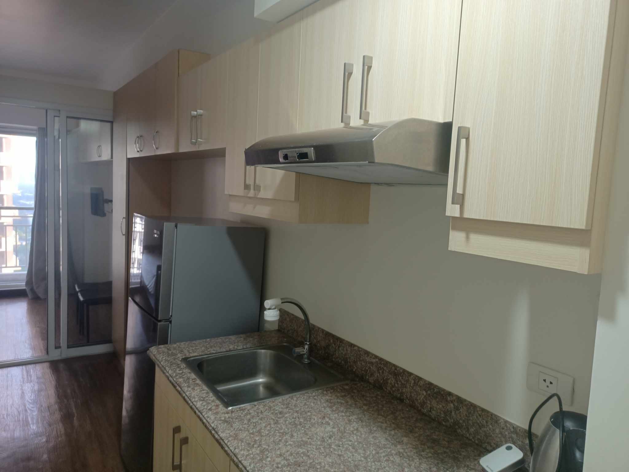 1 Bedroom Apartment near Unimart Capitol Commons