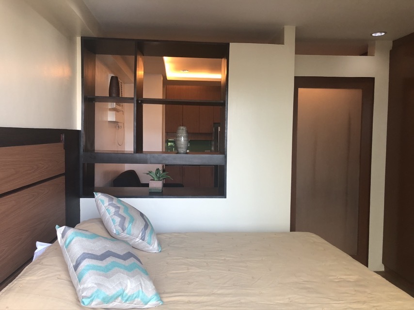 Studio Apartment in Asia Tower, Paseo De Roxas St. Legaspi Village