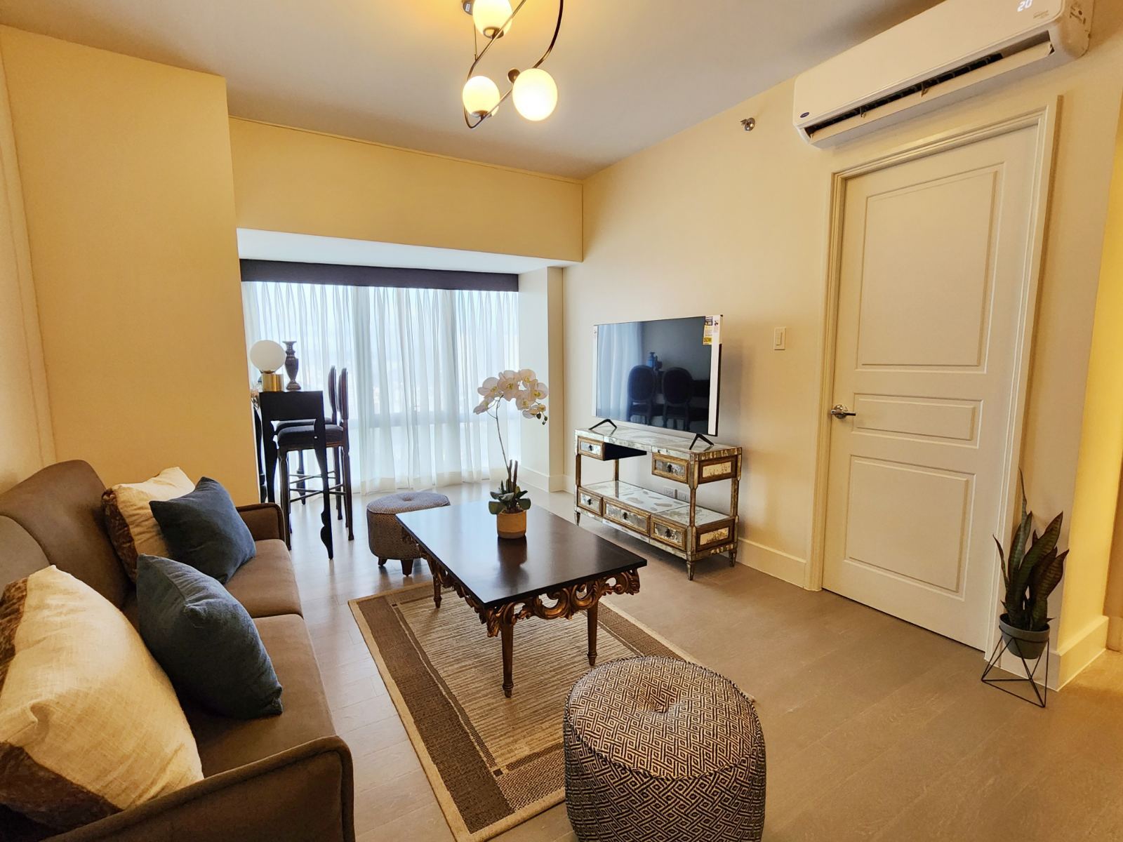Толық жабдықталған бір бөлмелі пәтер The Proscenium Residences, Rockwell Center