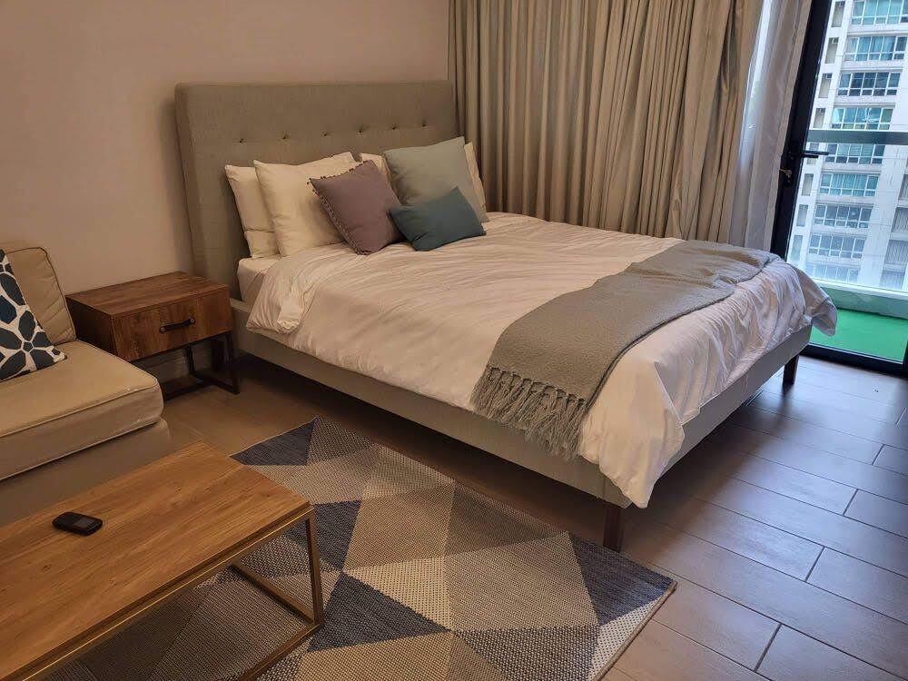 Salcedo Skysuites-тегі студиялық пәтер, Макати қаласы