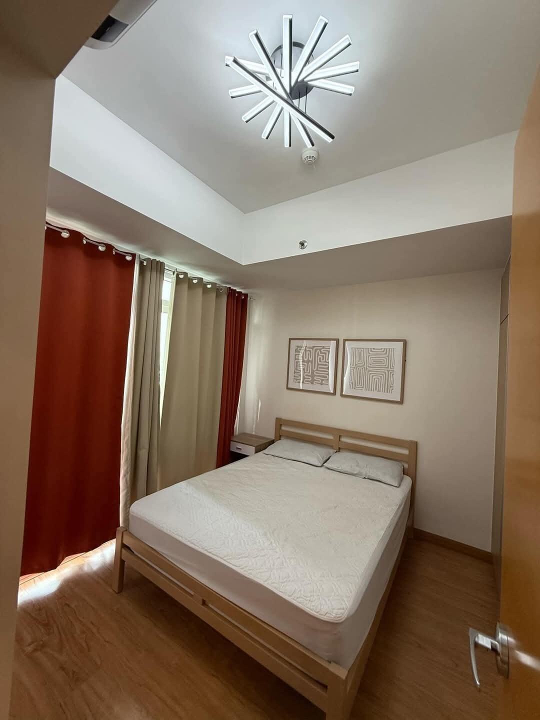 1 бөлмелі пәтер Park Avenue Tower, BGC балконмен