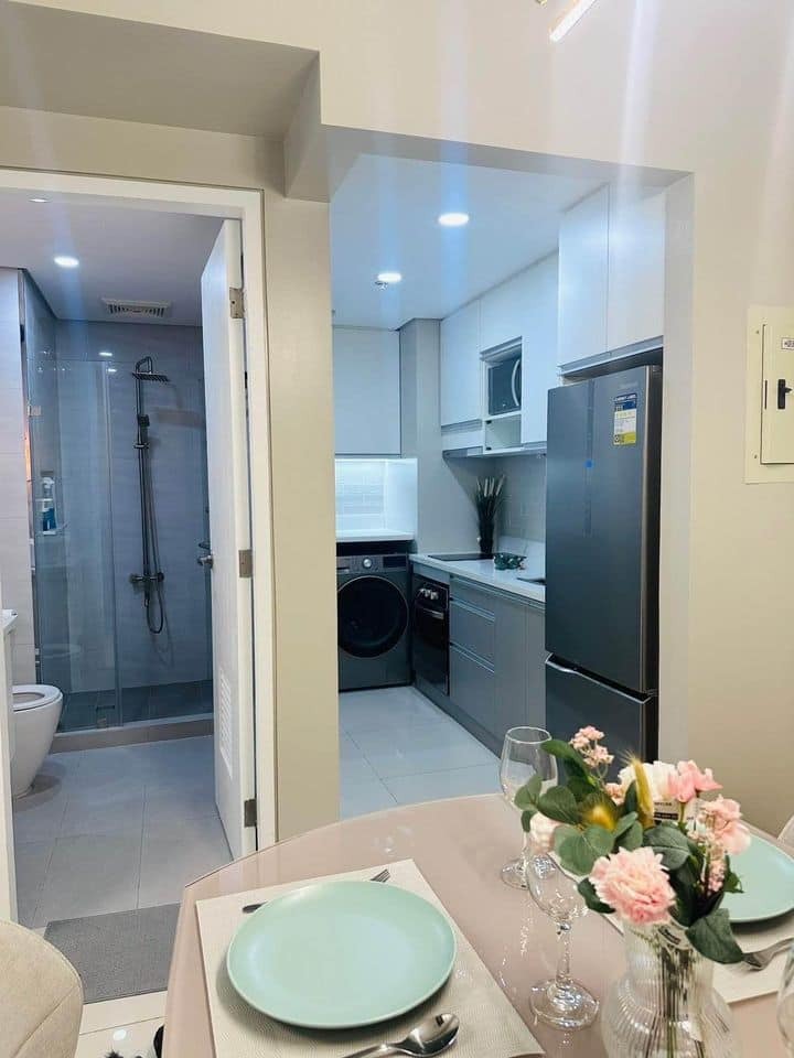 Brand New 1 Bedroom at Times Square West, Taguig