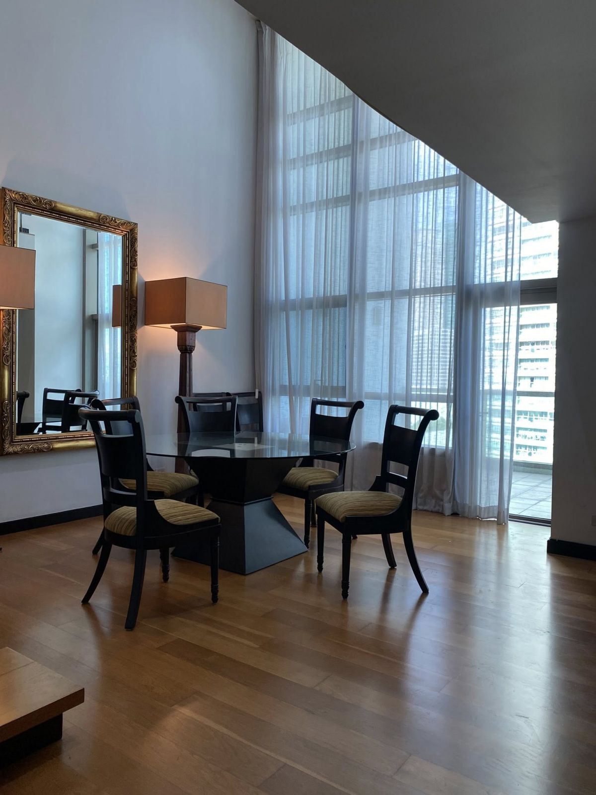 The Residences at Greenbelt, Макати қаласындағы балконды 1 бөлмелі лофт пәтер