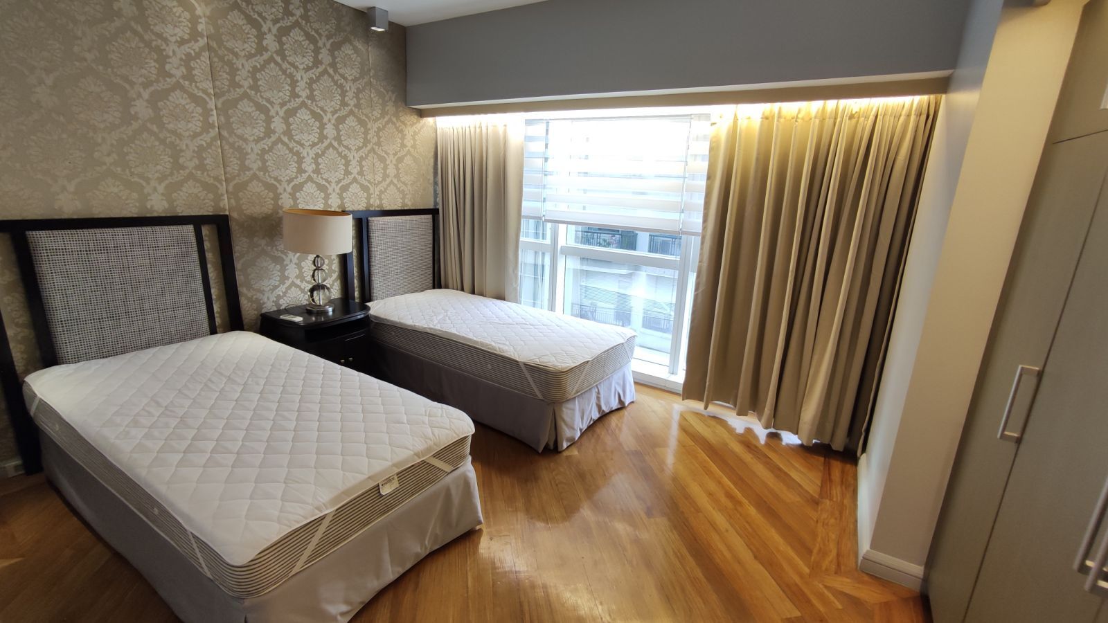 The Forbes Tower-дағы 3 бөлмелі пәтер, Сальседо ауылы