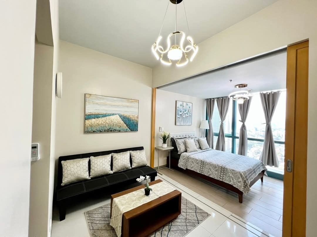 One Uptown Residences - Толық жабдықталған 1 бөлмелі пәтер
