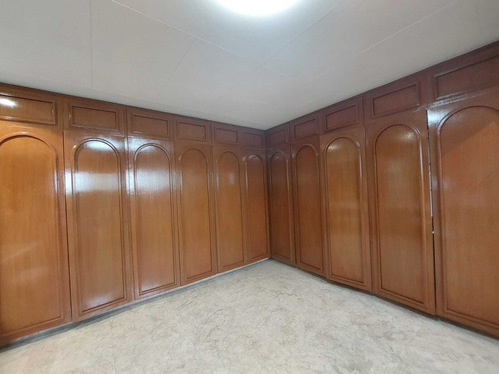 Макатидағы Дасмариньяс ауылындағы кең 3-бөлмелі төменгі қабаттағы резиденция