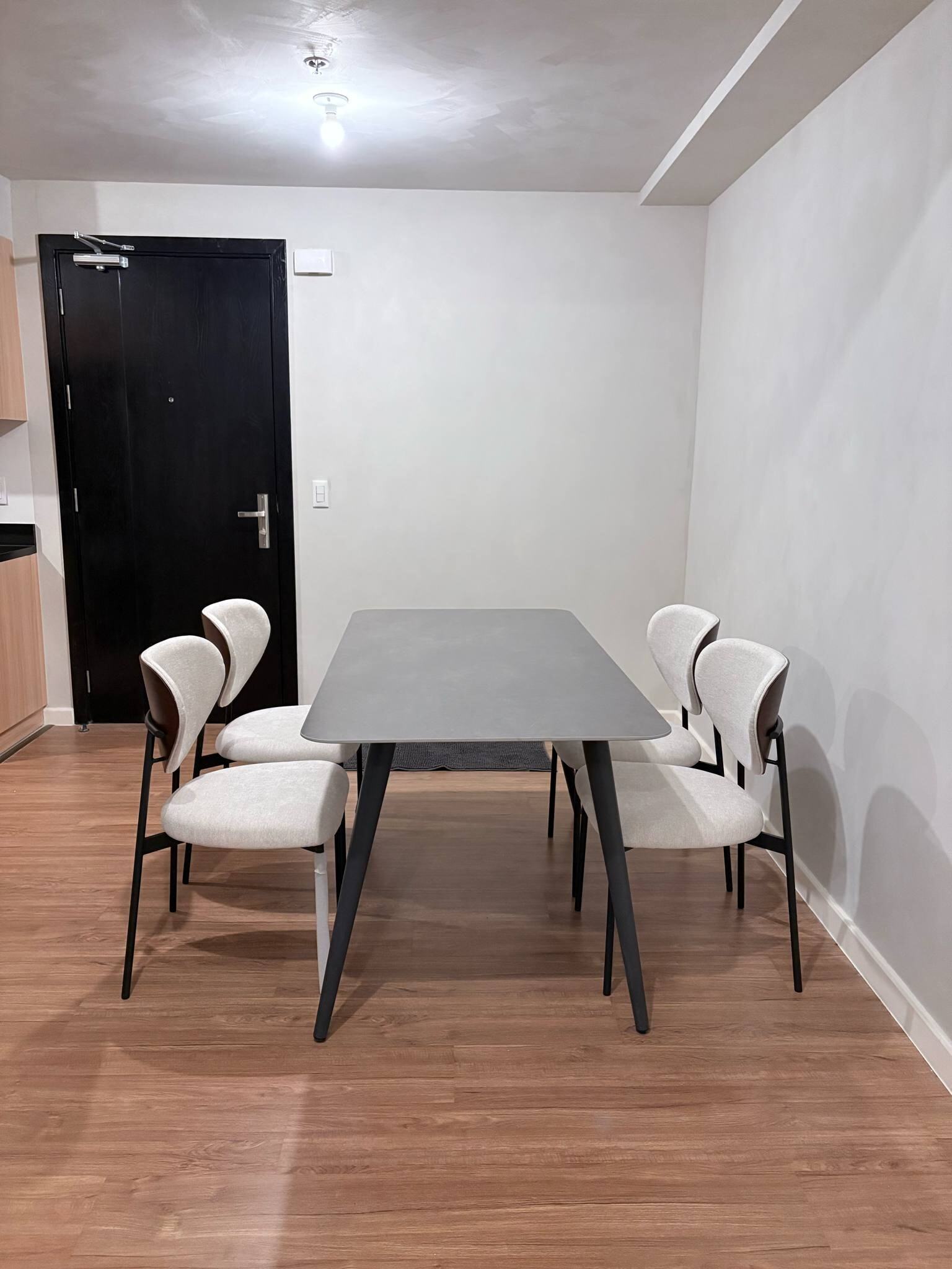 Park Triangle Residences - BGC-те толық жабдықталған 1 бөлмелі пәтер