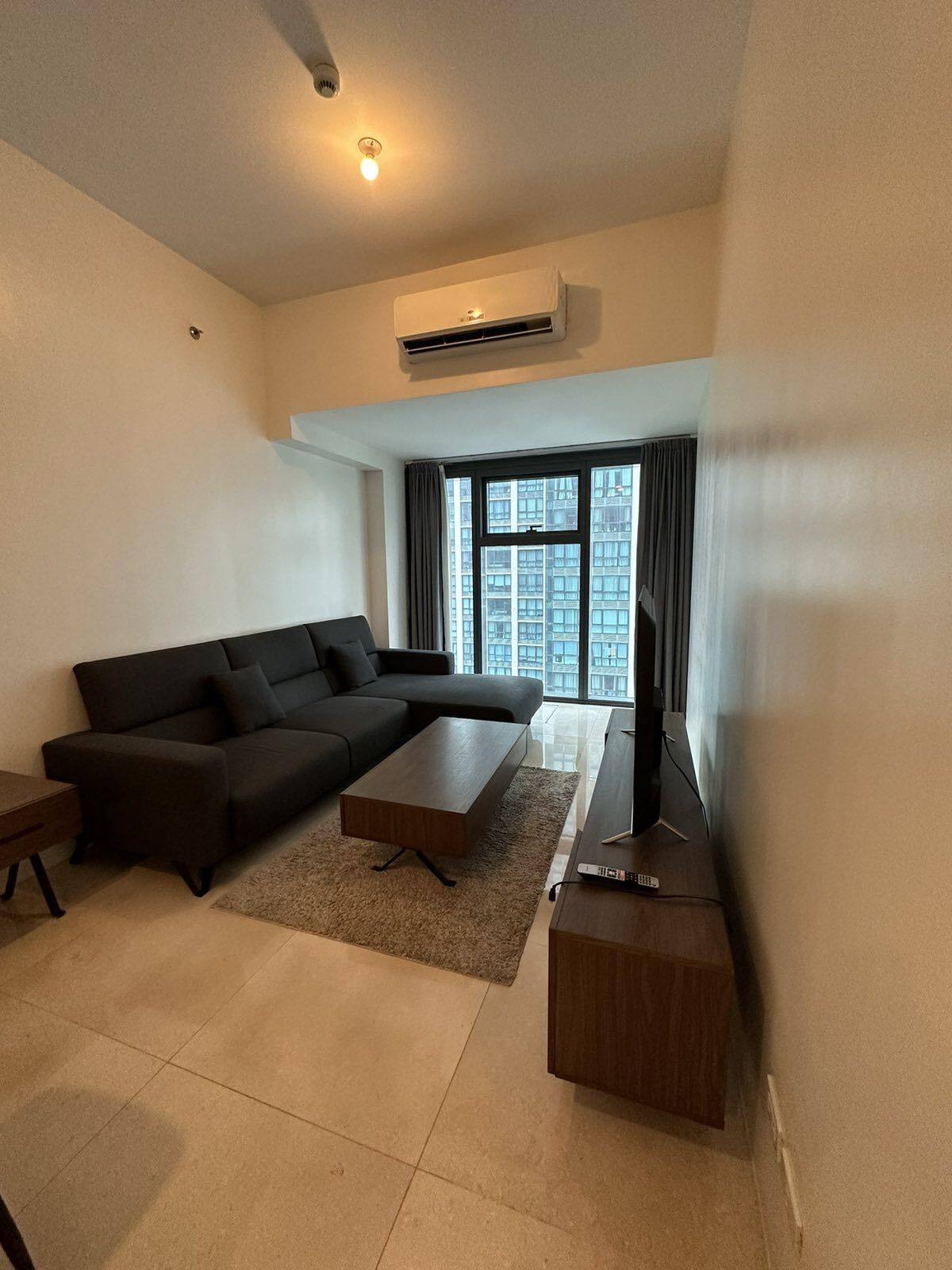 Розкішна 2-спальна квартира в Grand Hyatt Residences, BGC