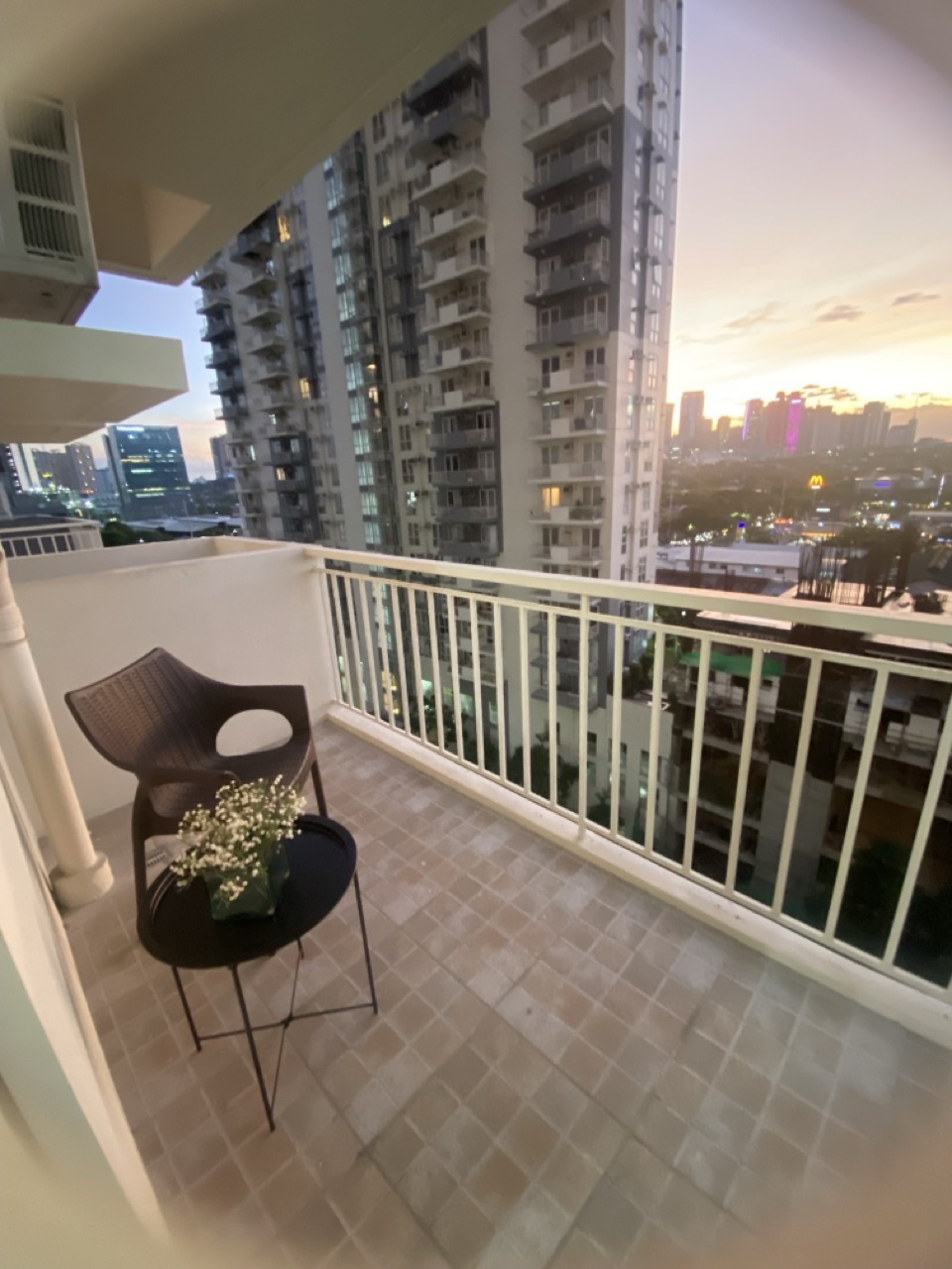Kasara Urban Resort Residences - 2 Bedroom Furnished Apartment in Pasig City