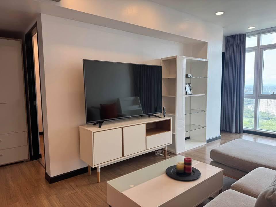 Two Serendra Sequioa Tower 2-жатақханасы бар жиһазбен жабдықталған пәтер Макатиде