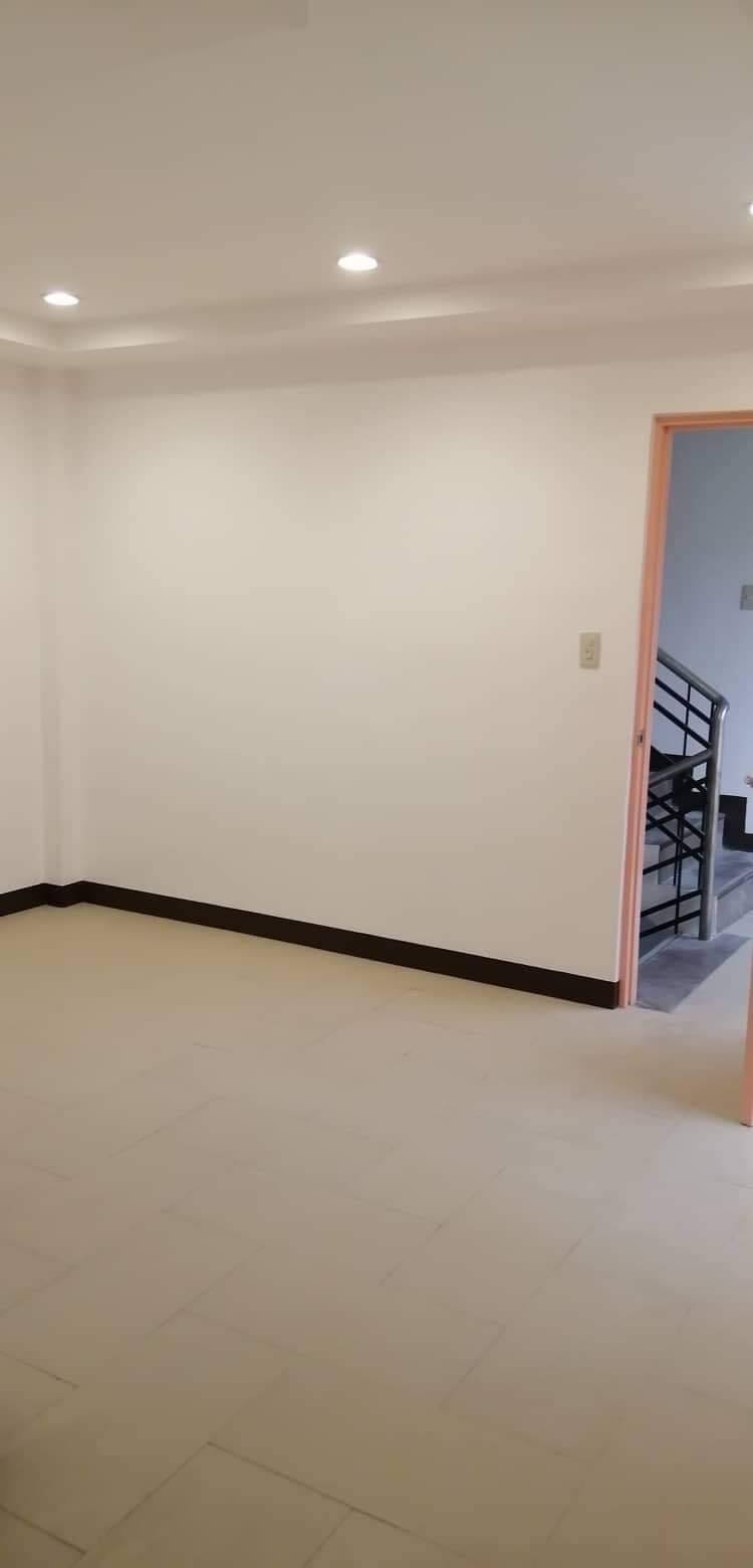 Трехэтажный дом в закрытом поселке недалеко от La Salle, Имус, Кавите