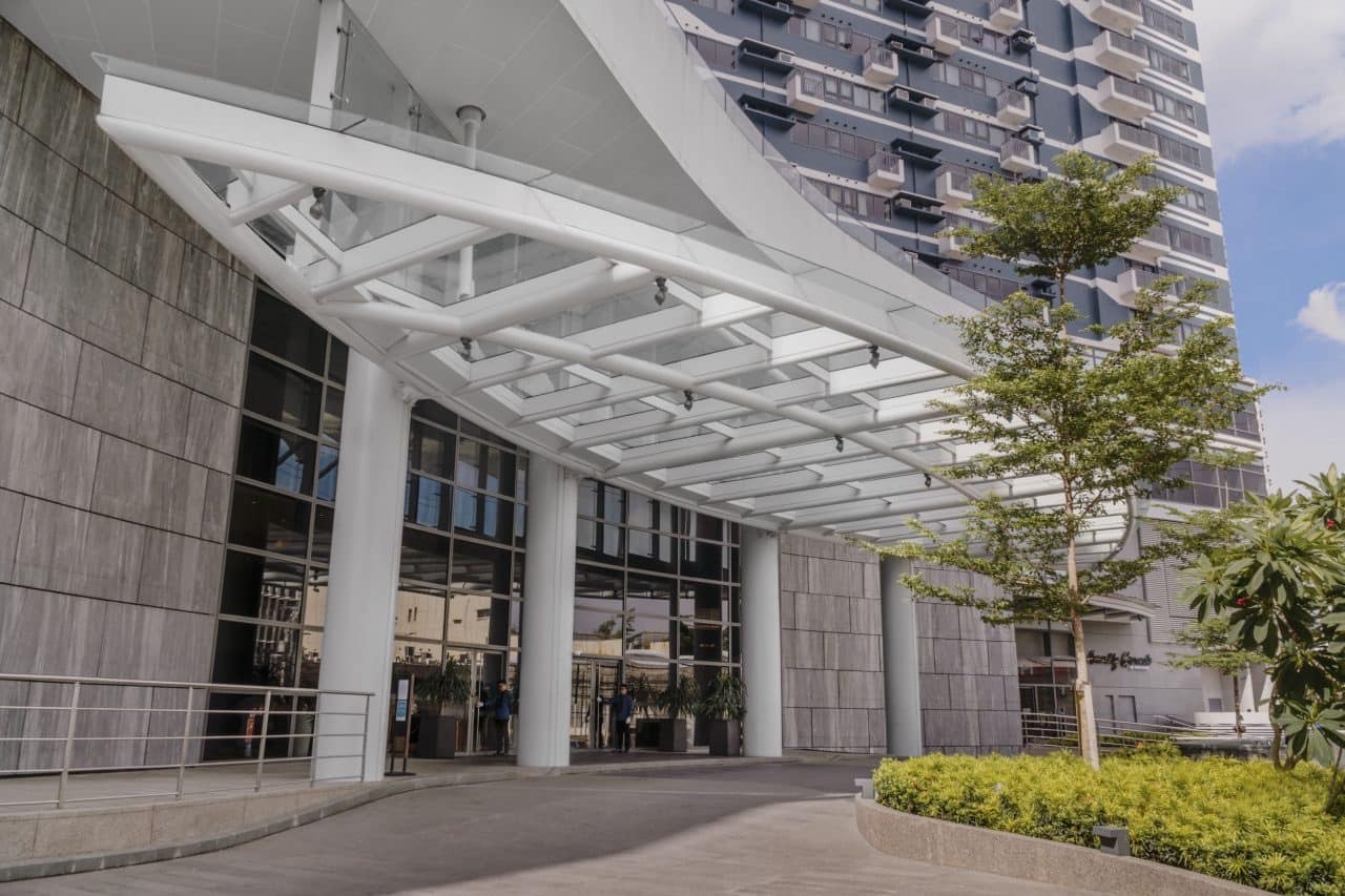 Studio Unit at The Rise Makati - Fully Furnished 59th Floor