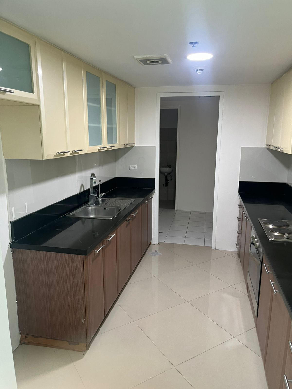 8 Forbestown, Форт Бонифациодағы 2 бөлмелі пәтер