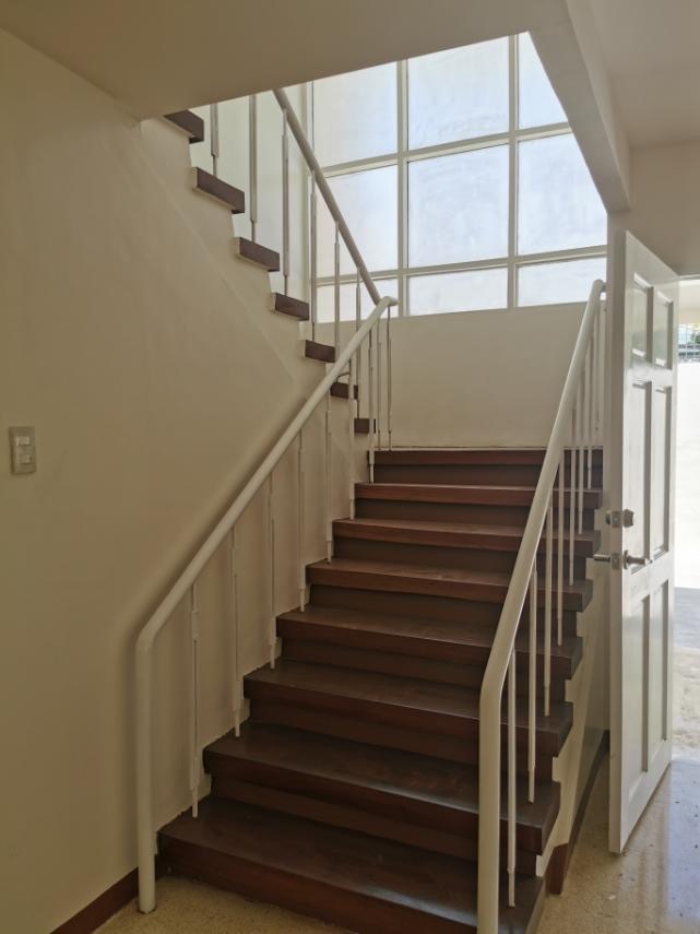Spacious 6-Bedroom House near Mindanao & North Avenue