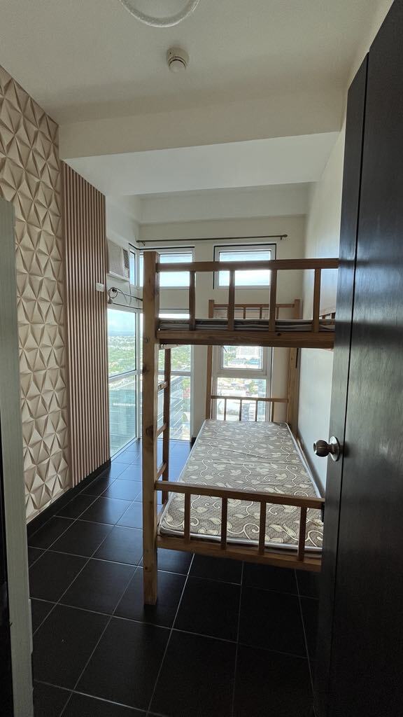 San Lorenzo Place, Макатидегі кең 3 бөлмелі пәтер