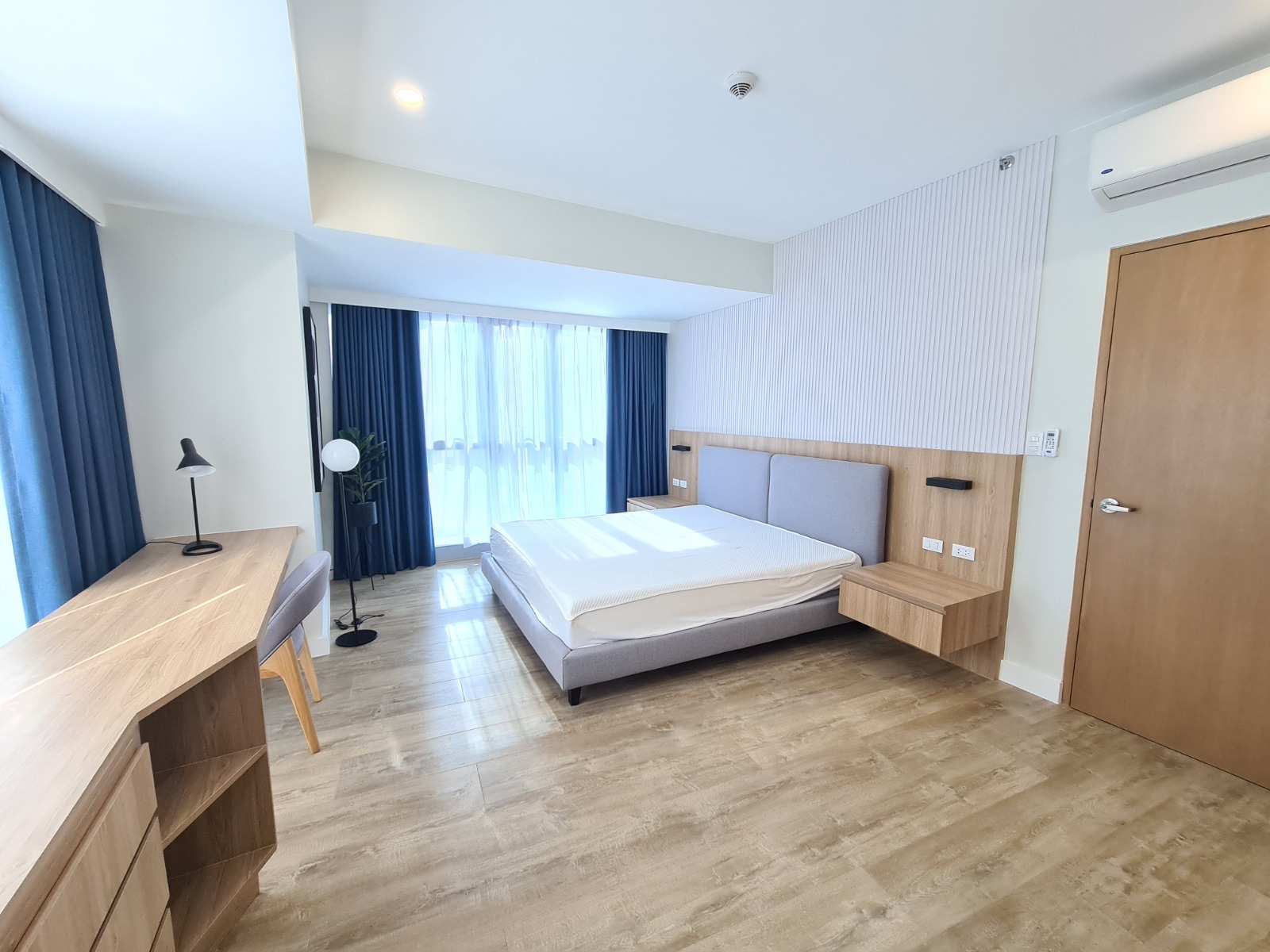 Арнайы ұсыныс: Uptown Parksuites, BGC-тегі 1 бөлмелі пәтер - Ваннасы бар бұрыштық пәтер