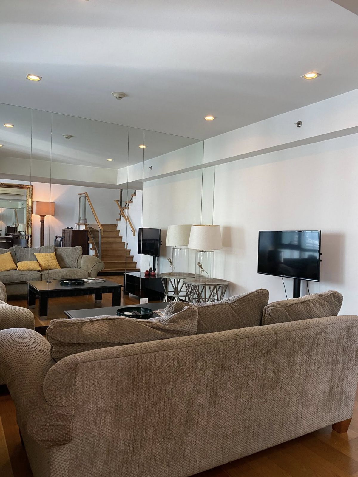 The Residences at Greenbelt, Макати қаласындағы балконды 1 бөлмелі лофт пәтер