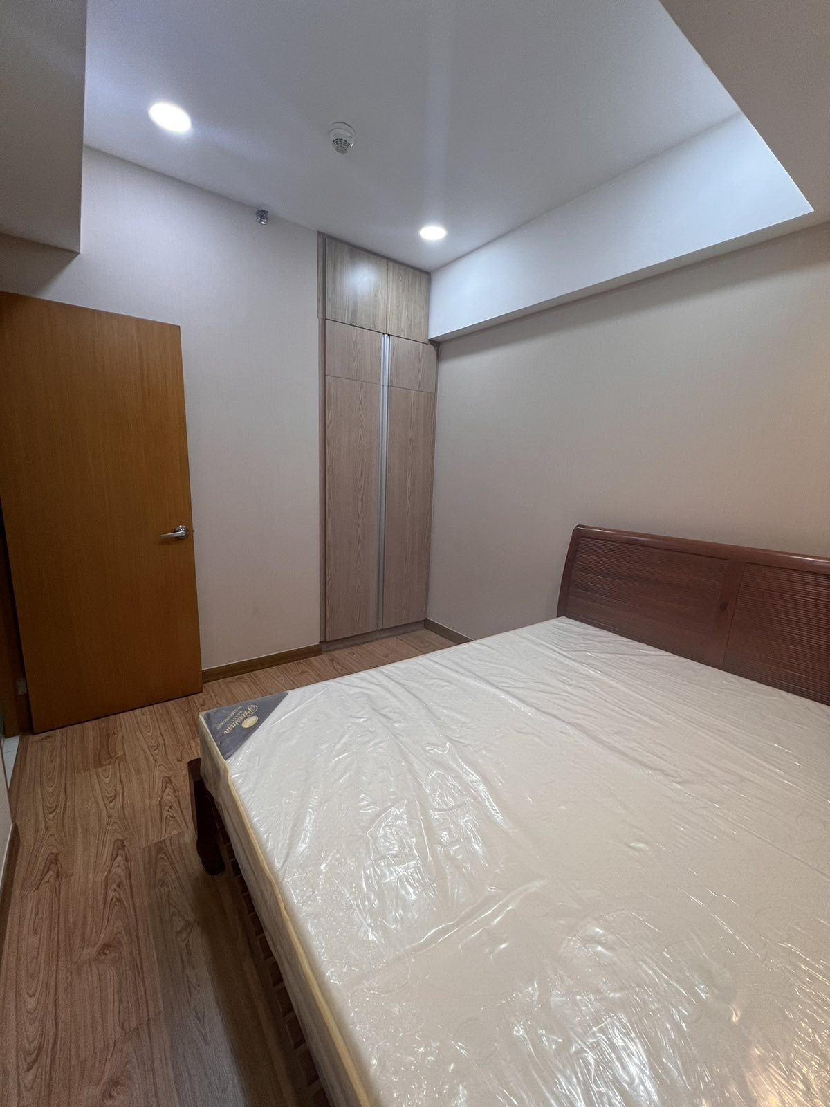 Madison Park West 1 Bedroom Apartment