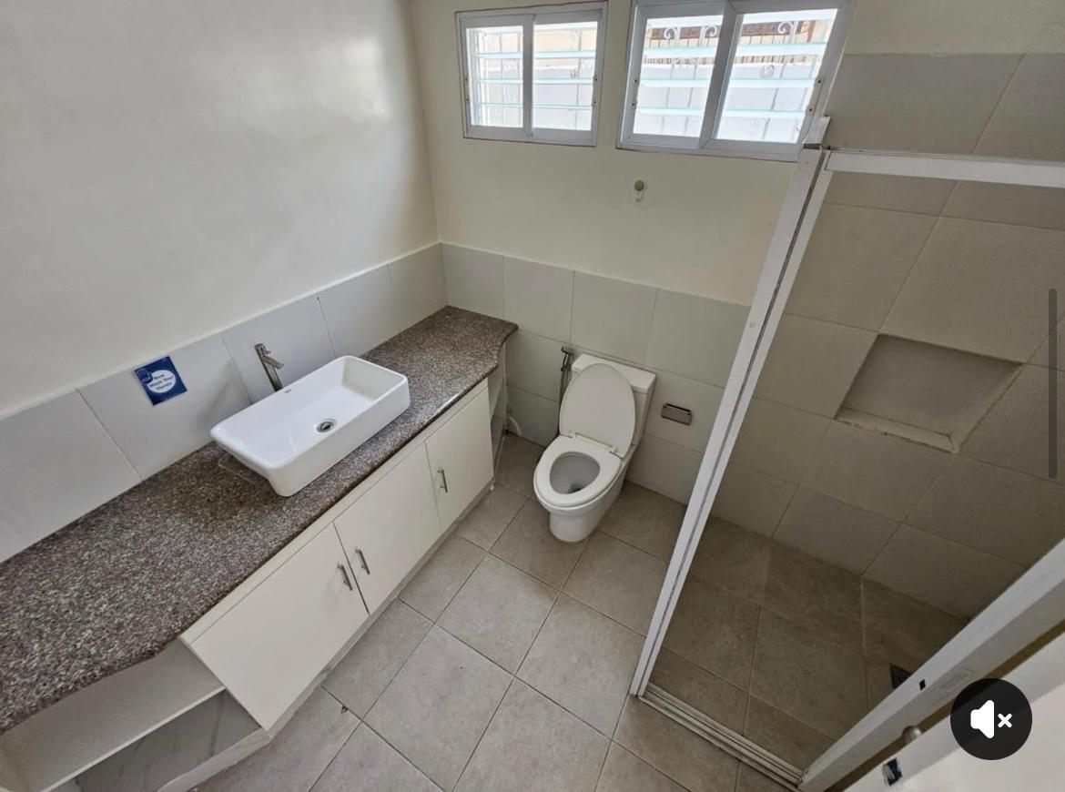 B.F. Homes, Паранаке қаласындағы ұқыпты 2 қабатты үй