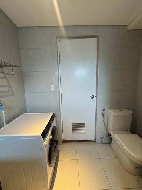 2-комнатная полностью меблированная квартира в 100 West Makati