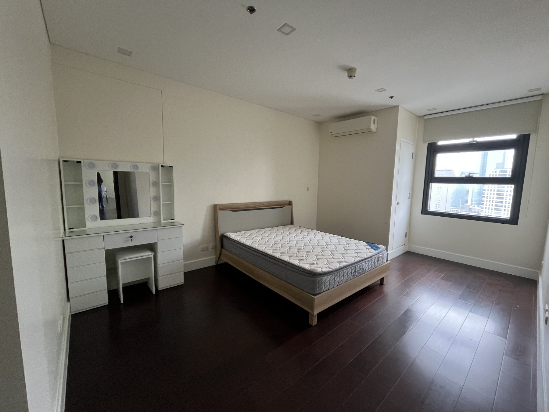2 бөлмелі жиһаздалған пәтер, Garden Towers, Макати қаласы