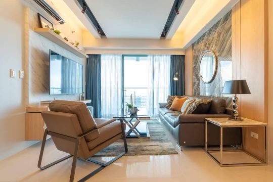One Uptown Residences-тегі 1 бөлмелі пәтер, премиум дизайн мен қала көрінісі бар