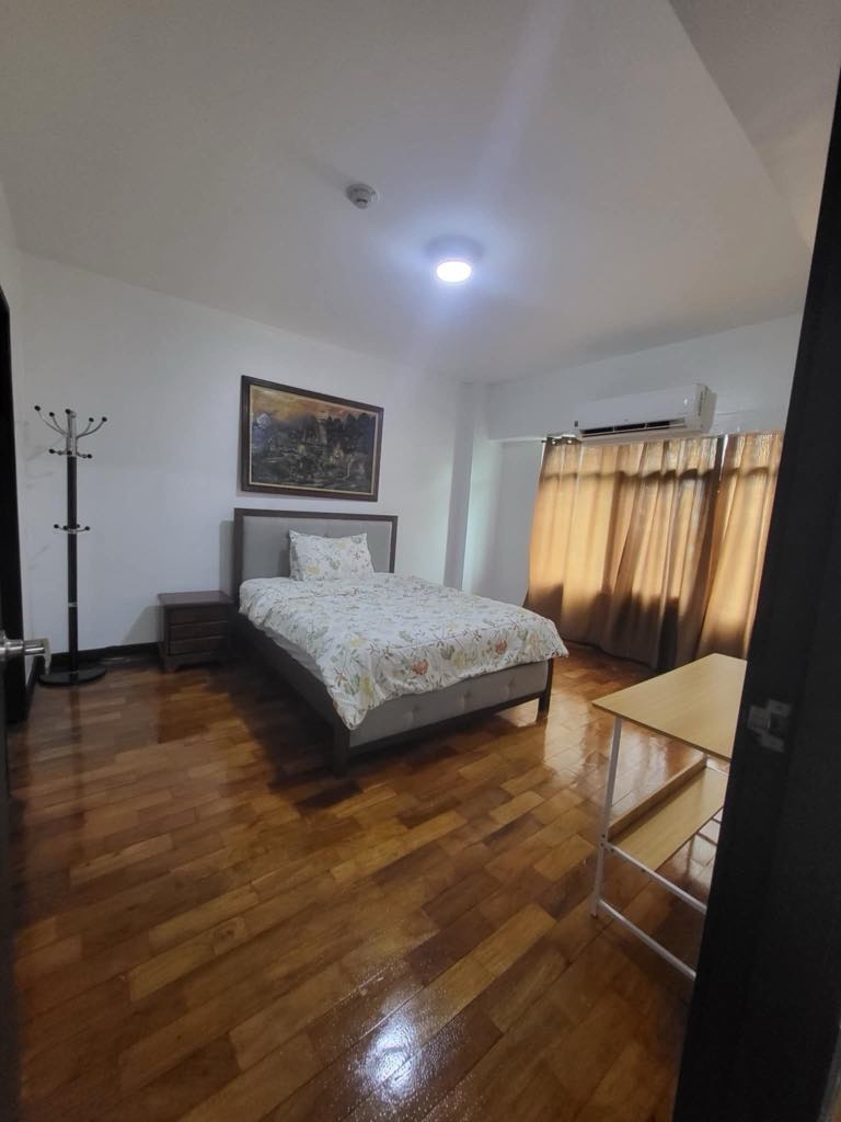 Тагигтегі One Serendra 1 бөлмелі толық жабдықталған пәтер