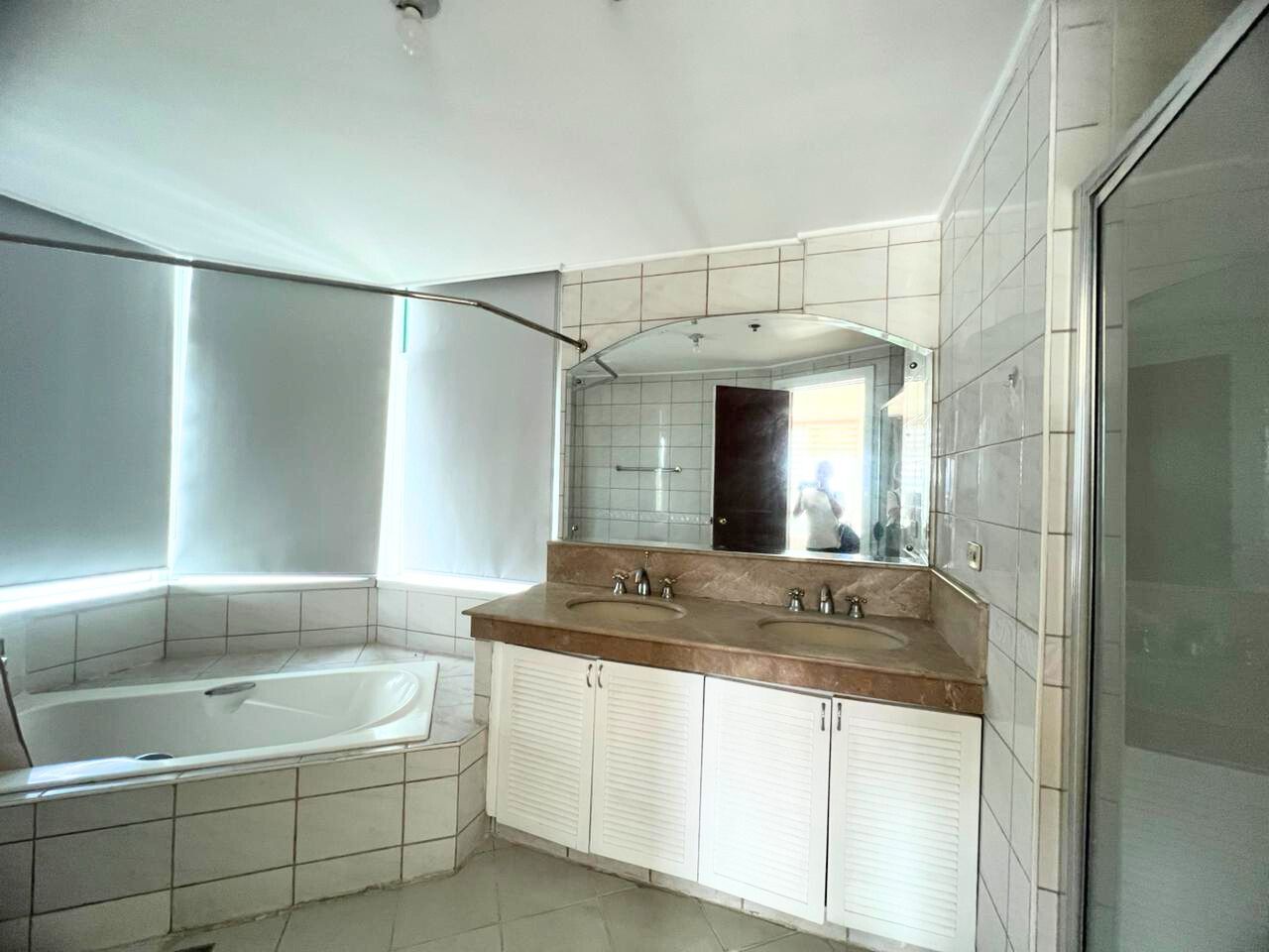 Spacious 3-Bedroom Fully Furnished Apartment with Multiple Amenities