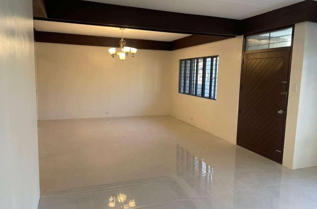 B.F. Homes, Паранаке қаласындағы жаңа жөнделген 3 жұмақты бунгало