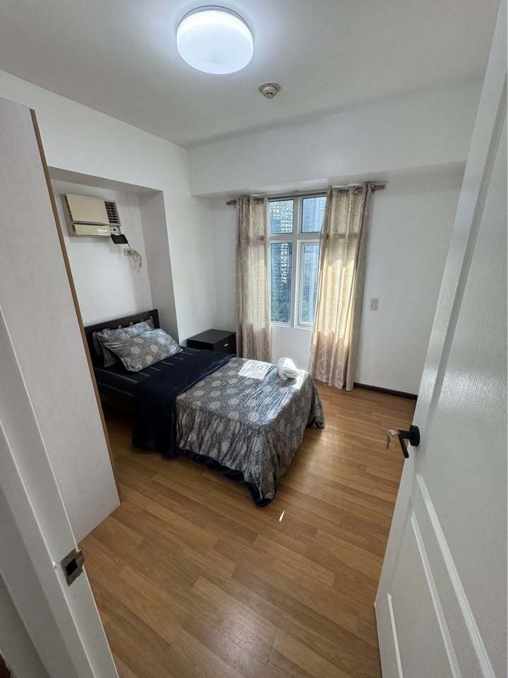 Тагиг қаласындағы Two Serendra Encino екі бөлмелі жиһазданған пәтер