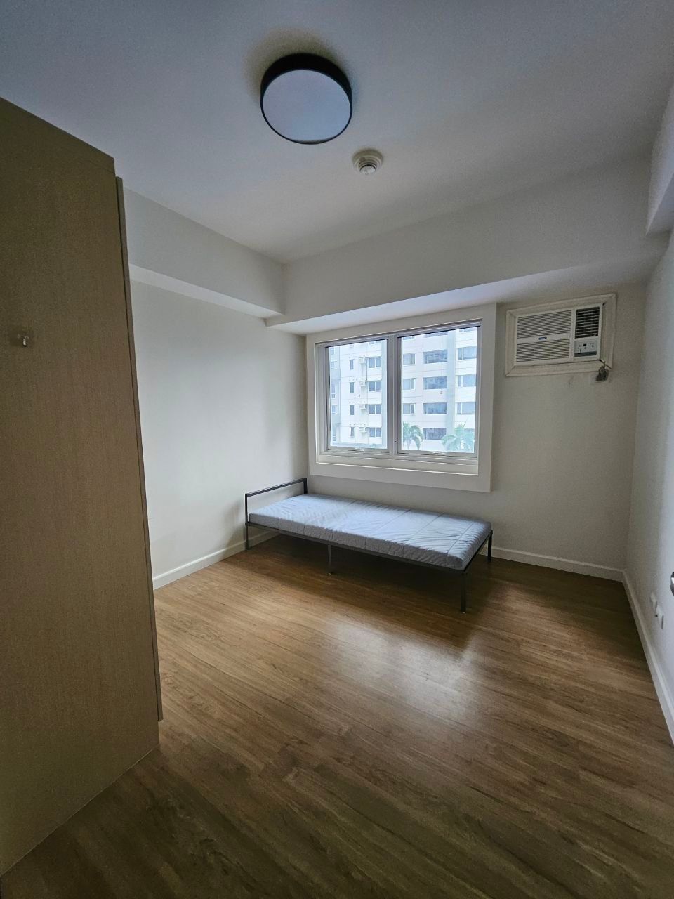 2BR Fully Furnished Apartment with Parking