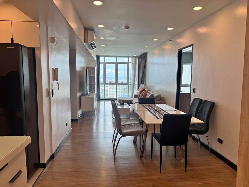 Two Serendra Sequioa Tower 2-жатақханасы бар жиһазбен жабдықталған пәтер Макатиде