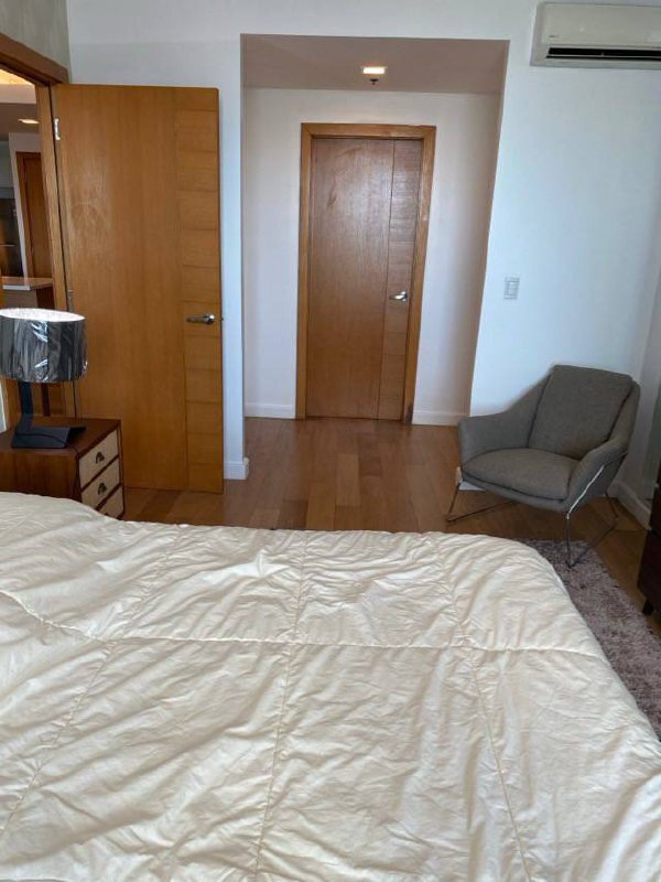 Жабдықталған 1 бөлмелі Park Terraces Tower 1 пәтері, балконмен және автотұрақпен