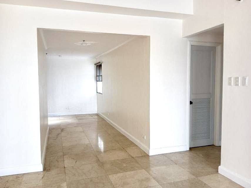 Spacious 3-Bedroom Condominium at Alexandra with Premium Features
