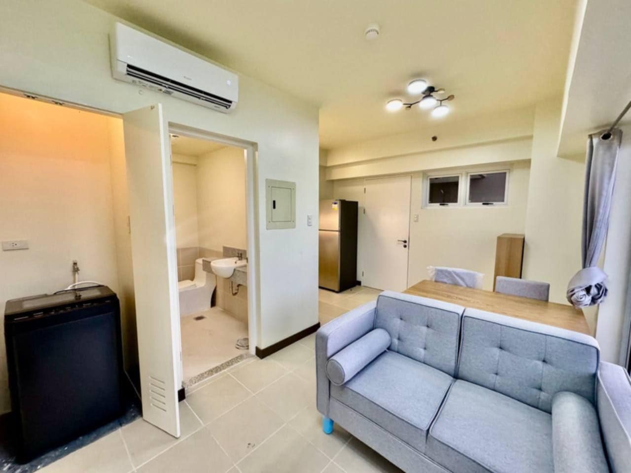 Brixton Place Weston Tower - 2-х кімнатна повністю мебльована квартира