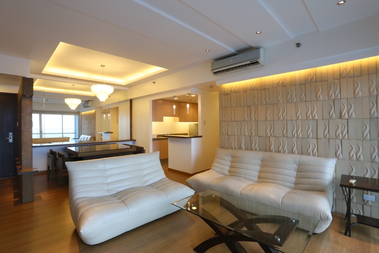 The St. Francis Shangri-La Place-тегі 2 бөлмелі толық жабдықталған пәтер