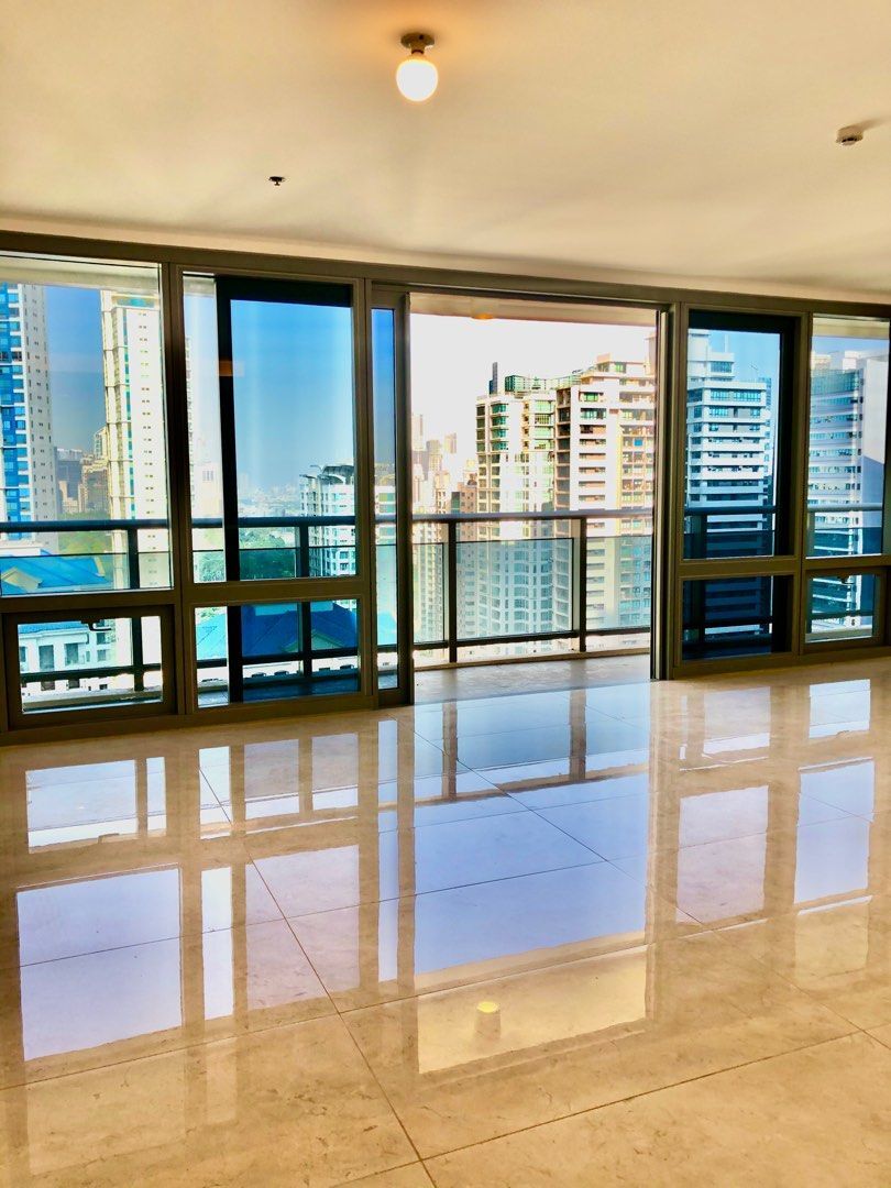 BGC, Тагигдегі сүтті 3 бөлмелі пәтер - The Suites